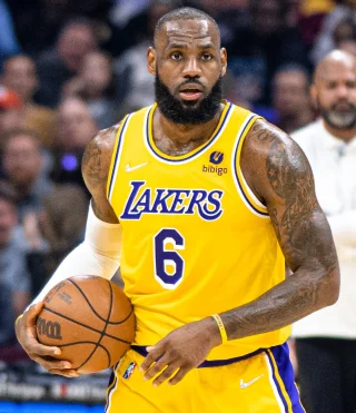 LeBron James height profile photo