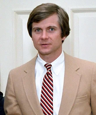 Lee Atwater height profile photo