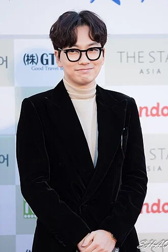 Lee Dong-hwi height profile photo