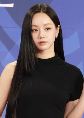 Lee Hye-ri height profile photo
