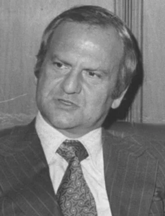 Lee Iacocca height profile photo