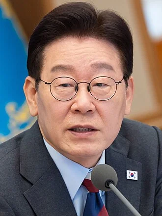 Lee Jae Myung height profile photo