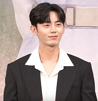 Lee Ji-hoon (actor, born 1988) height profile photo