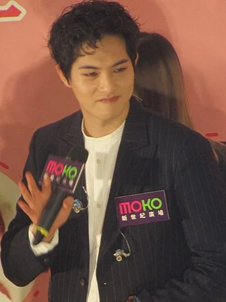 Lee Jong-hyun height profile photo