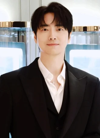 Lee Joon-hyuk (actor, born 1984) height profile photo