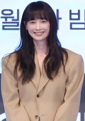 Lee Na-young height profile photo