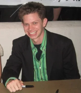 Lee Norris height profile photo