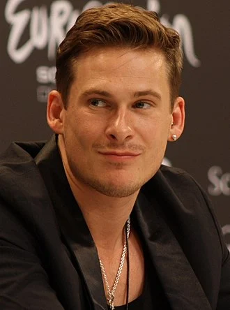 Lee Ryan height profile photo