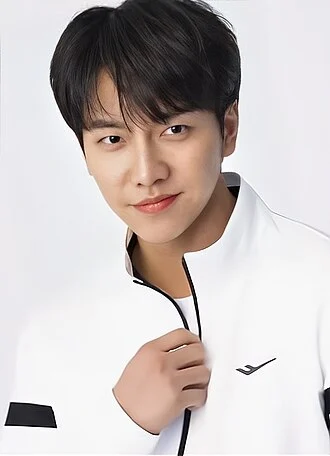 Lee Seung-gi height profile photo