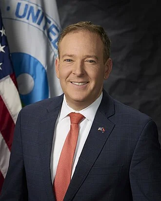 Lee Zeldin height profile photo