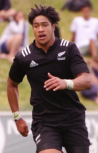Leicester Faingaʻanuku height profile photo