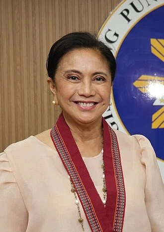 Leni Robredo height profile photo