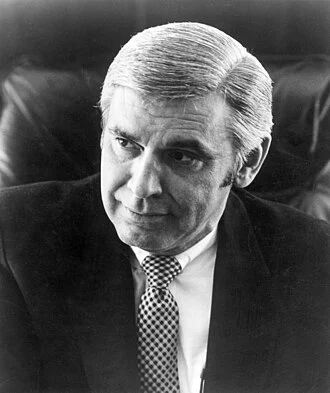 Leo Ryan height profile photo