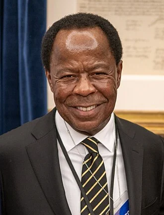 Leo Terrell height profile photo