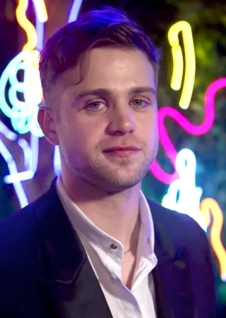 Leo Woodall height profile photo