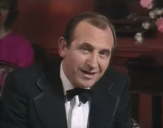 Leonard Rossiter height profile photo
