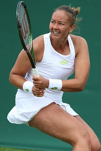 Lesley Pattinama Kerkhove height profile photo