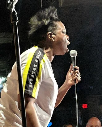 Leslie Jones (comedian) height profile photo