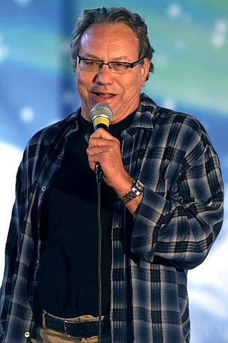 Lewis Black height profile photo
