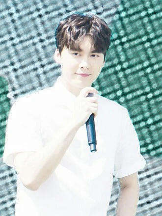 Li Yifeng height profile photo