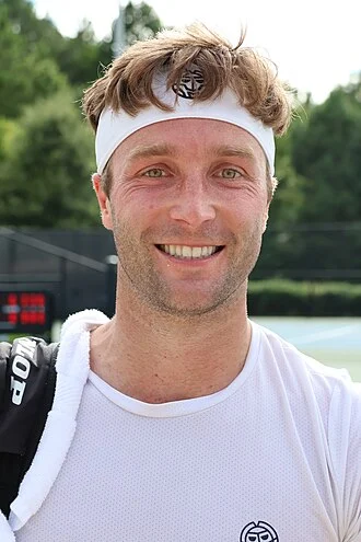 Liam Broady height profile photo