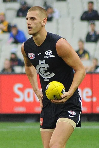 Liam Jones height profile photo