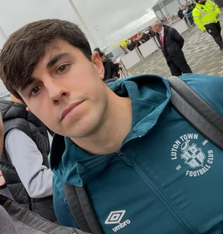 Liam Walsh (footballer) height profile photo