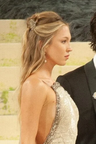 Lila Moss height profile photo