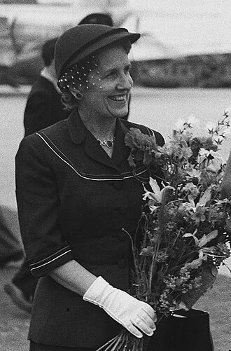 Lillian Disney height profile photo