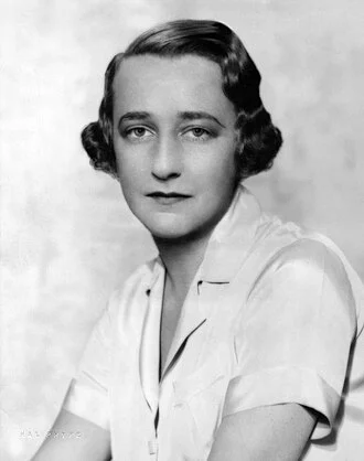 Lillian Hellman height profile photo