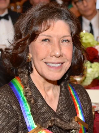 Lily Tomlin height profile photo