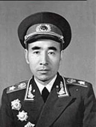 Lin Biao height profile photo