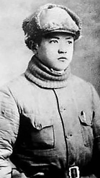 Lin Hu (general) height profile photo