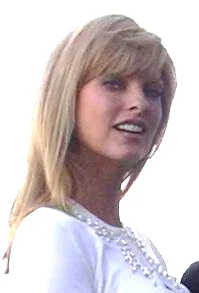 Linda Evangelista height profile photo
