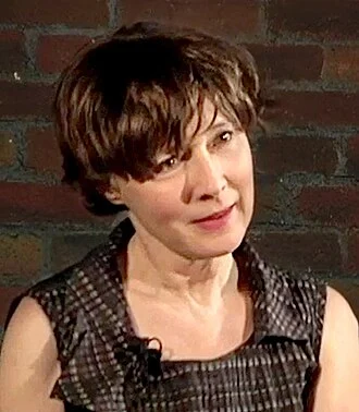 Linda Griffiths height profile photo
