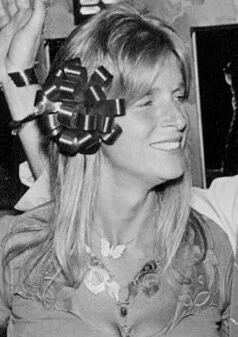 Linda McCartney height profile photo