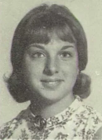 Linda Tripp height profile photo