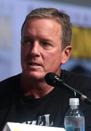 Linden Ashby height profile photo