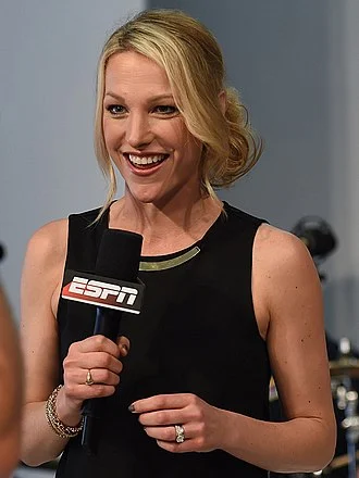Lindsay Czarniak height profile photo