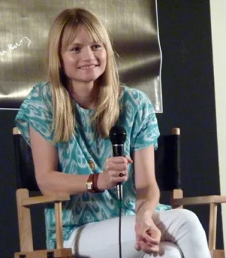 Lindsay Pulsipher height profile photo