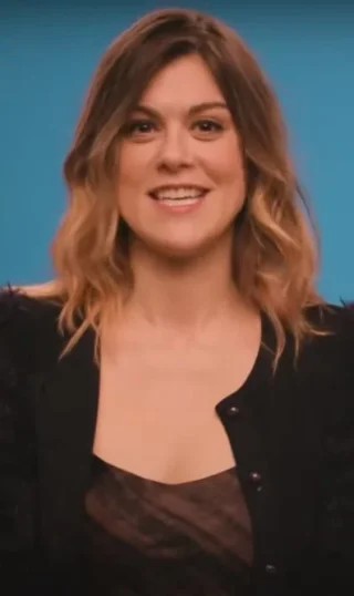 Lindsey Shaw height profile photo