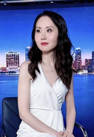 Lindy Li height profile photo