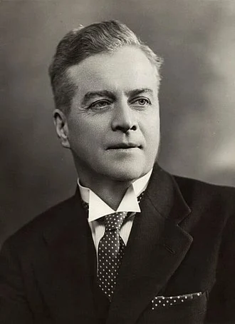 Lionel Logue height profile photo