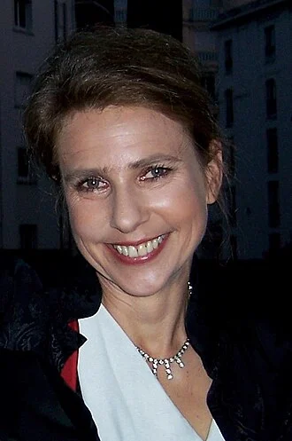 Lionel Shriver height profile photo
