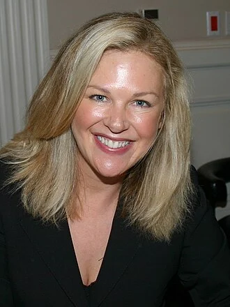 Lis Wiehl height profile photo