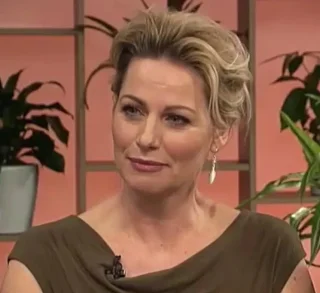 Lisa Chappell height profile photo
