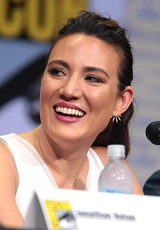 Lisa Joy height profile photo