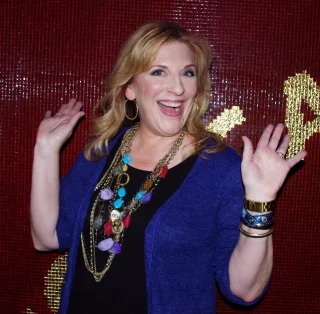 Lisa Lampanelli height profile photo