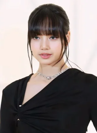 Lisa (rapper) height profile photo