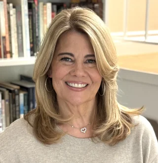Lisa Whelchel height profile photo